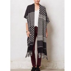 Angel Of The North Monochrome Patterned Wrap